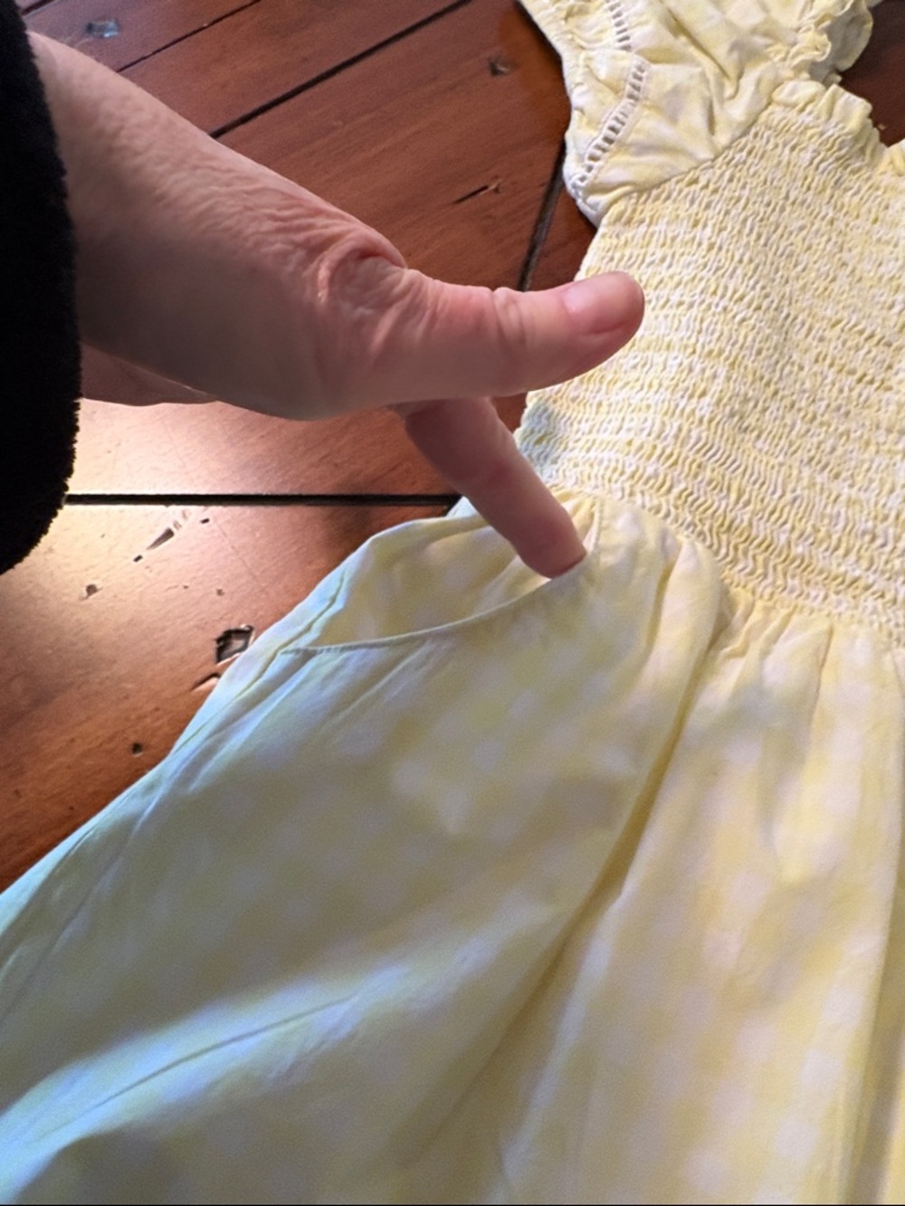 Janie and Jack Yellow Gingham Smocked Romper SIZE 8 EUC
CUTE FOR SCHOOL - Picture 4 of 7